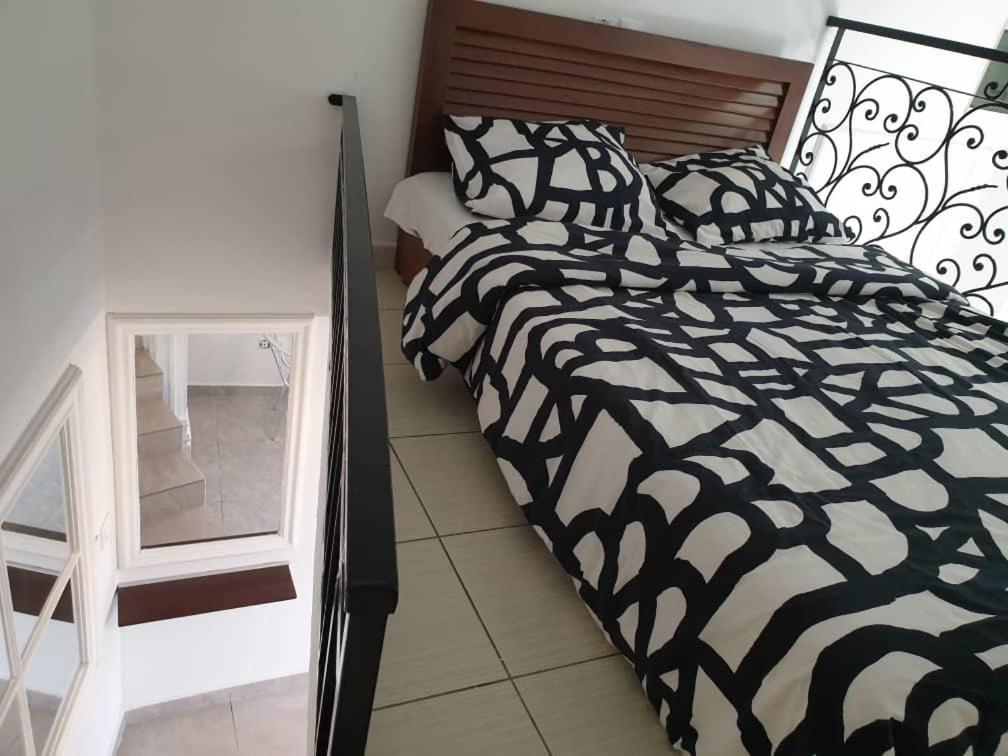 Eve Home Yaoundé Exterior foto